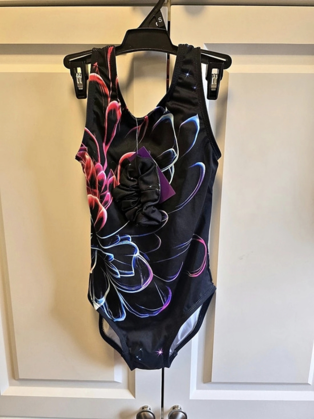 NWT Girls Black Floral Gymnastics Leotard with Matching Scrunchie Large